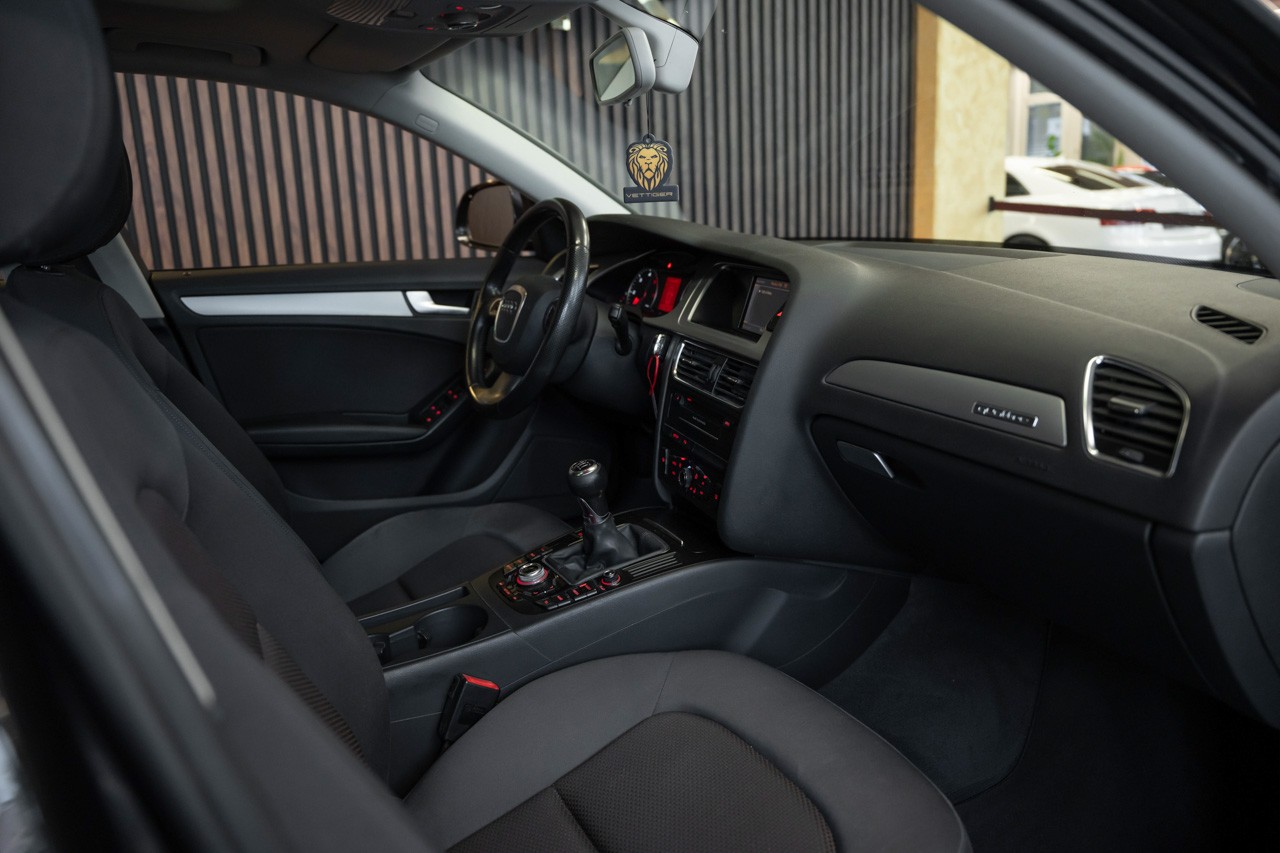 AUDI A4 allroad 3.0 TDI quattro-image-14