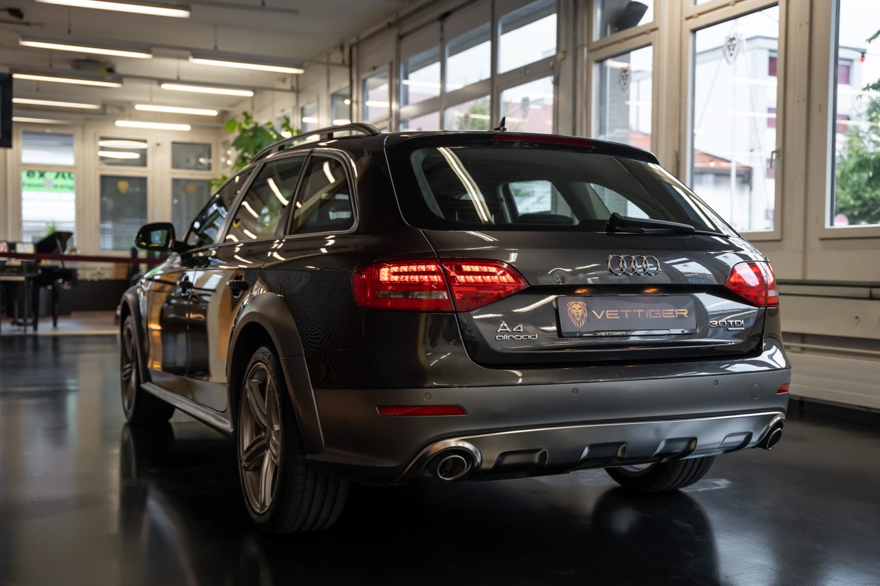 AUDI A4 allroad 3.0 TDI quattro-image-3