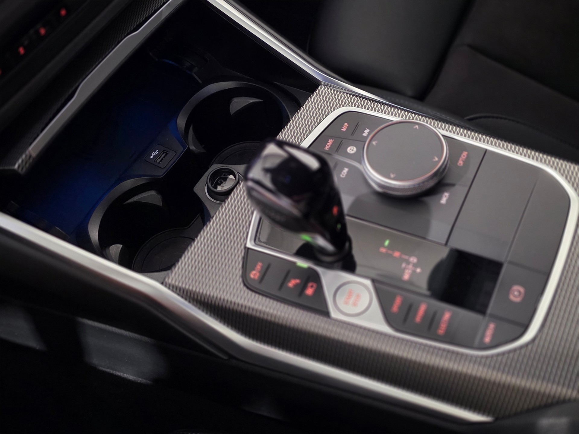 BMW 320e xDrive Touring Pure M Sport Steptronic-image-12