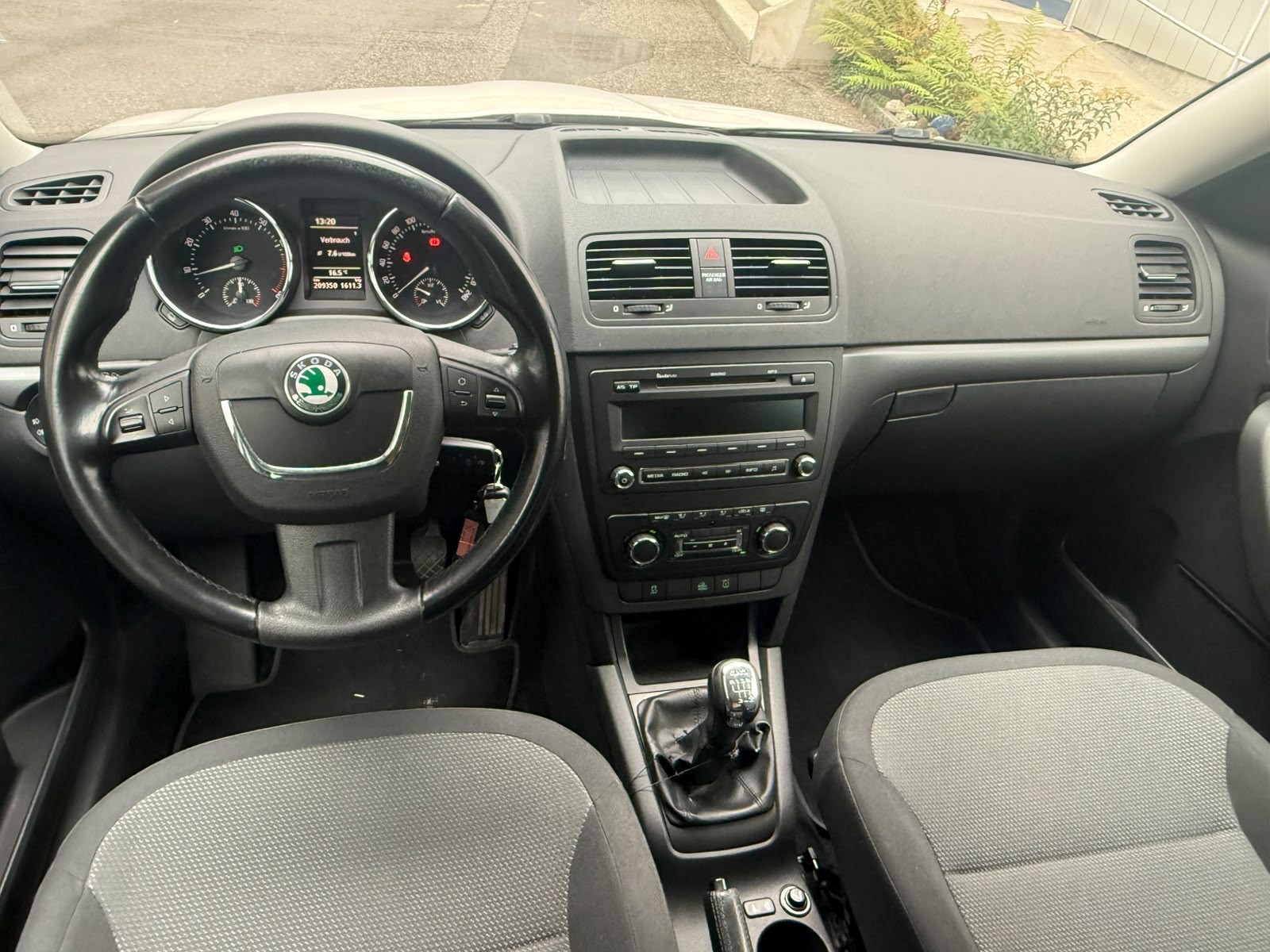 SKODA 1.8 TSI Clever 4x4-image-3