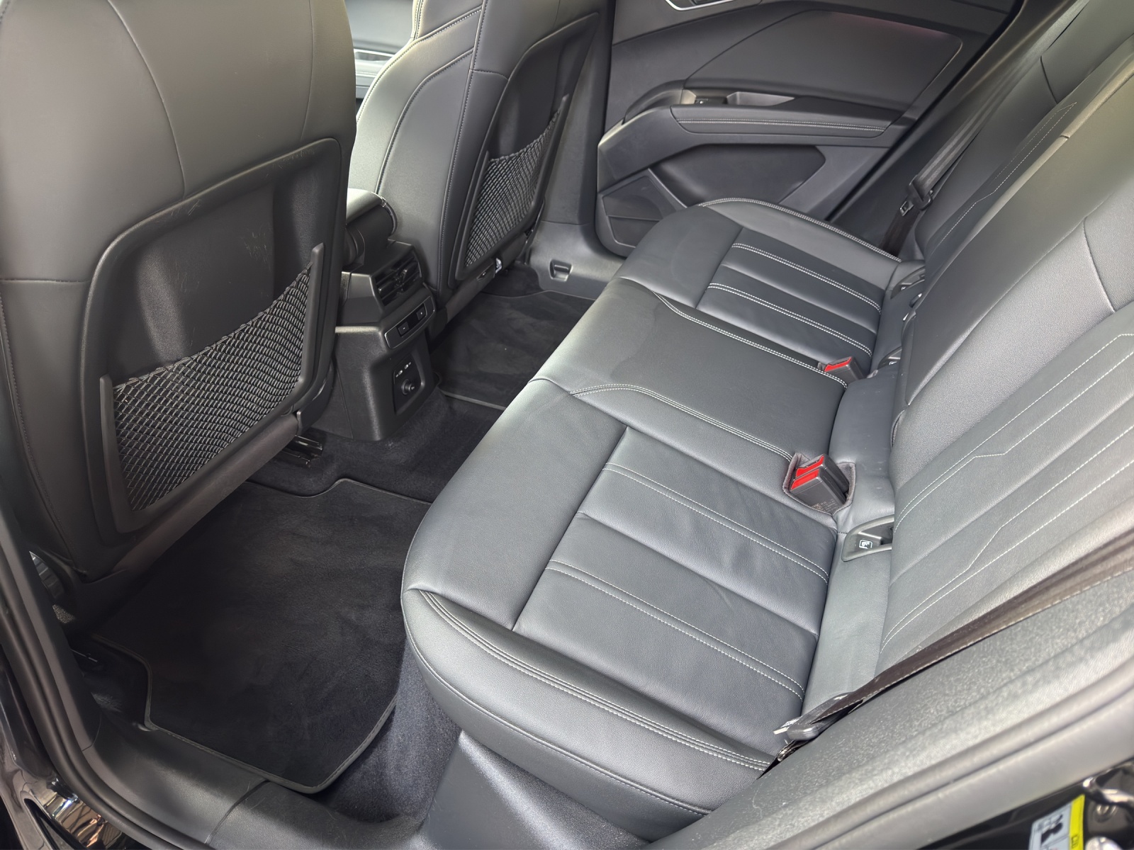 AUDI Q4 Sportback e-tron 50 quattro-image-12