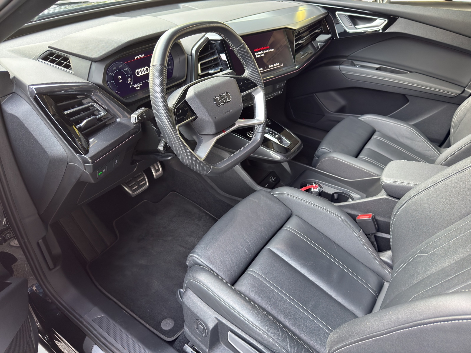 AUDI Q4 Sportback e-tron 50 quattro-image-8