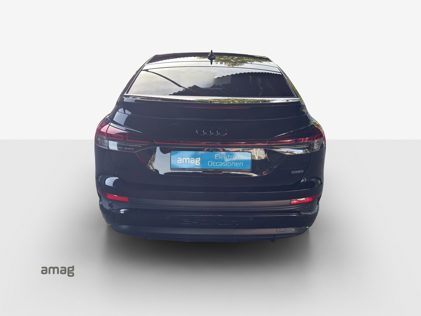 AUDI Q4 Sportback e-tron 50 quattro-image-4