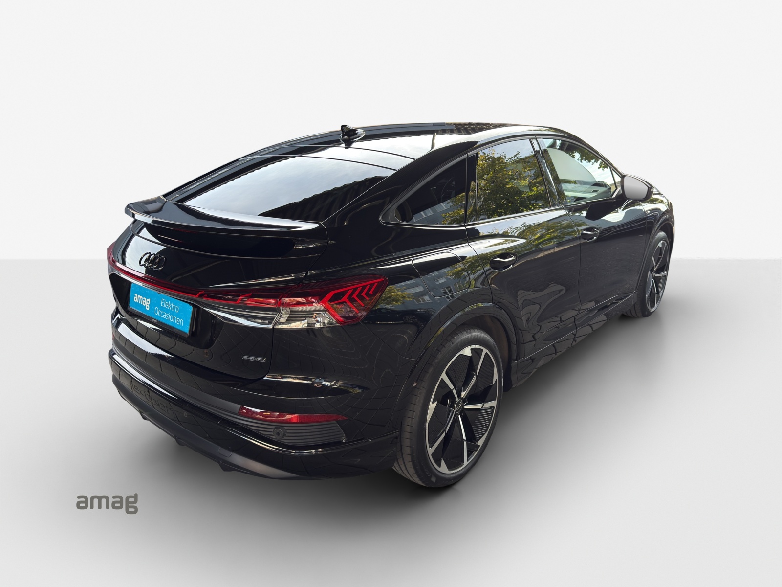 AUDI Q4 Sportback e-tron 50 quattro-image-5