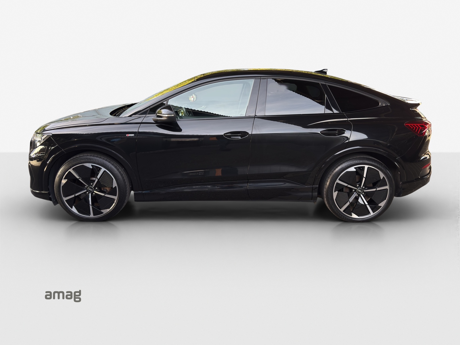 AUDI Q4 Sportback e-tron 50 quattro-image-1