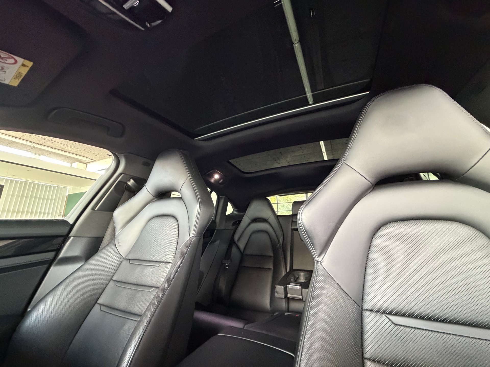 PORSCHE Panamera 4 E-Hybrid PDK-image-16