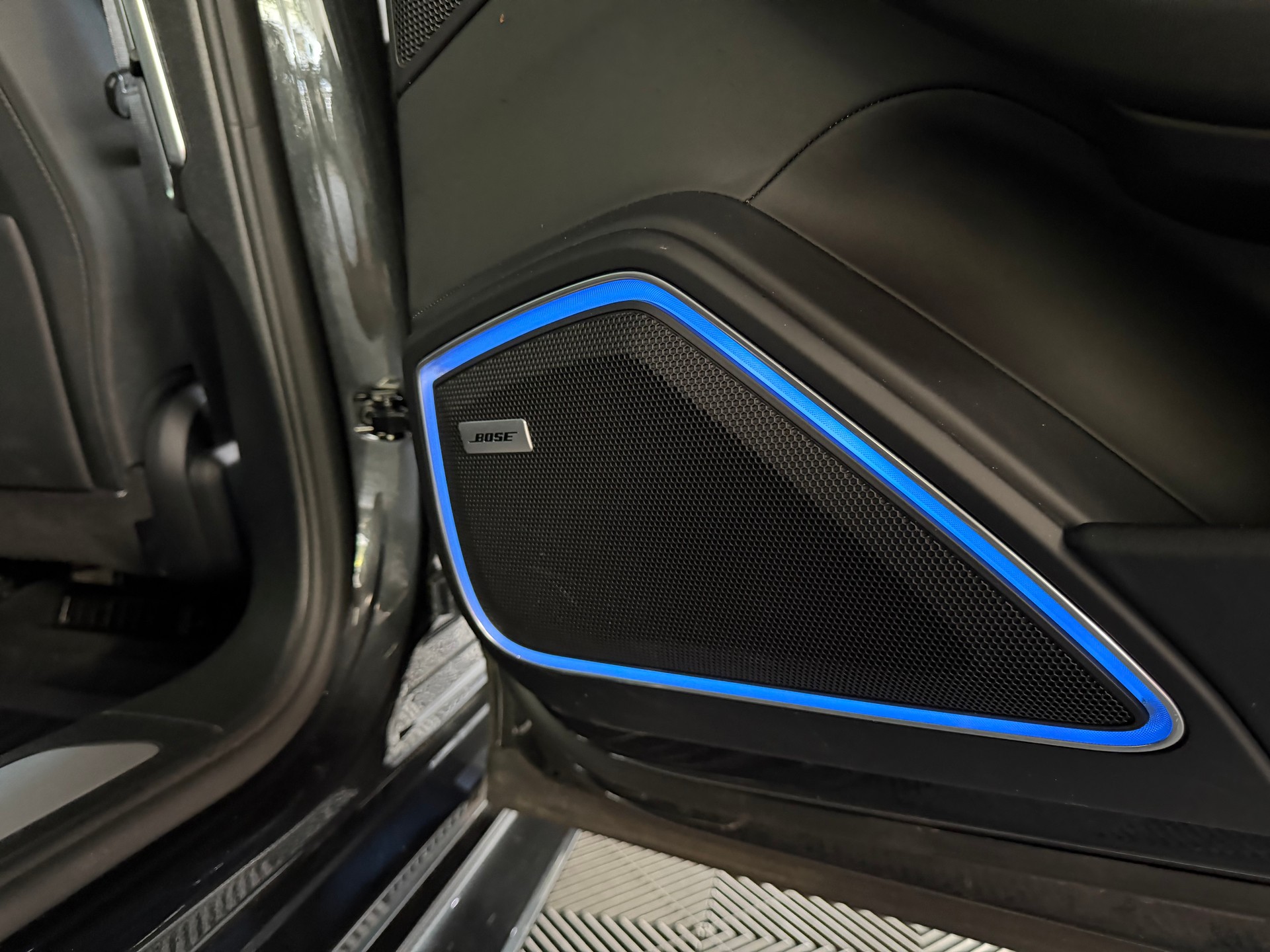PORSCHE Panamera 4 E-Hybrid PDK-image-17