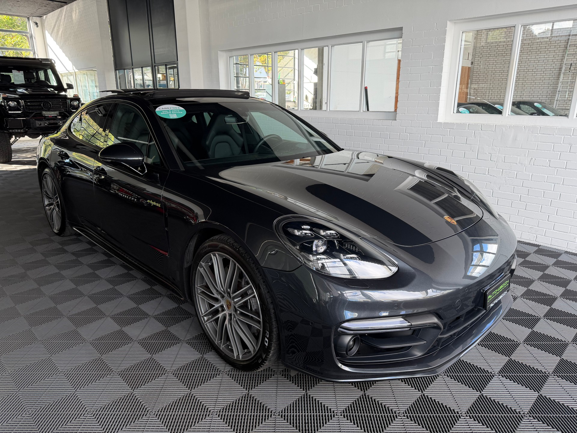 PORSCHE Panamera 4 E-Hybrid PDK-image-0