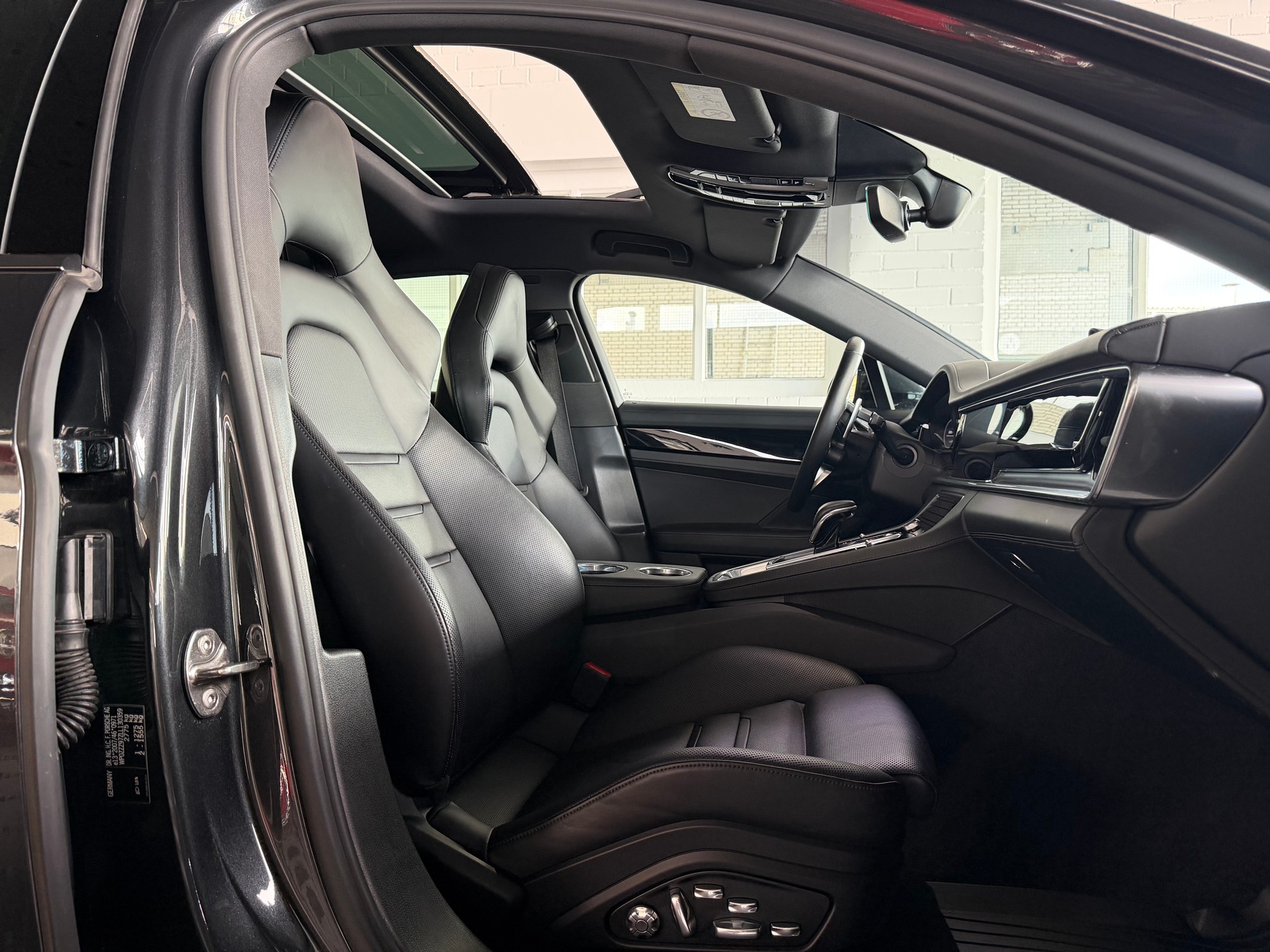 PORSCHE Panamera 4 E-Hybrid PDK-image-7