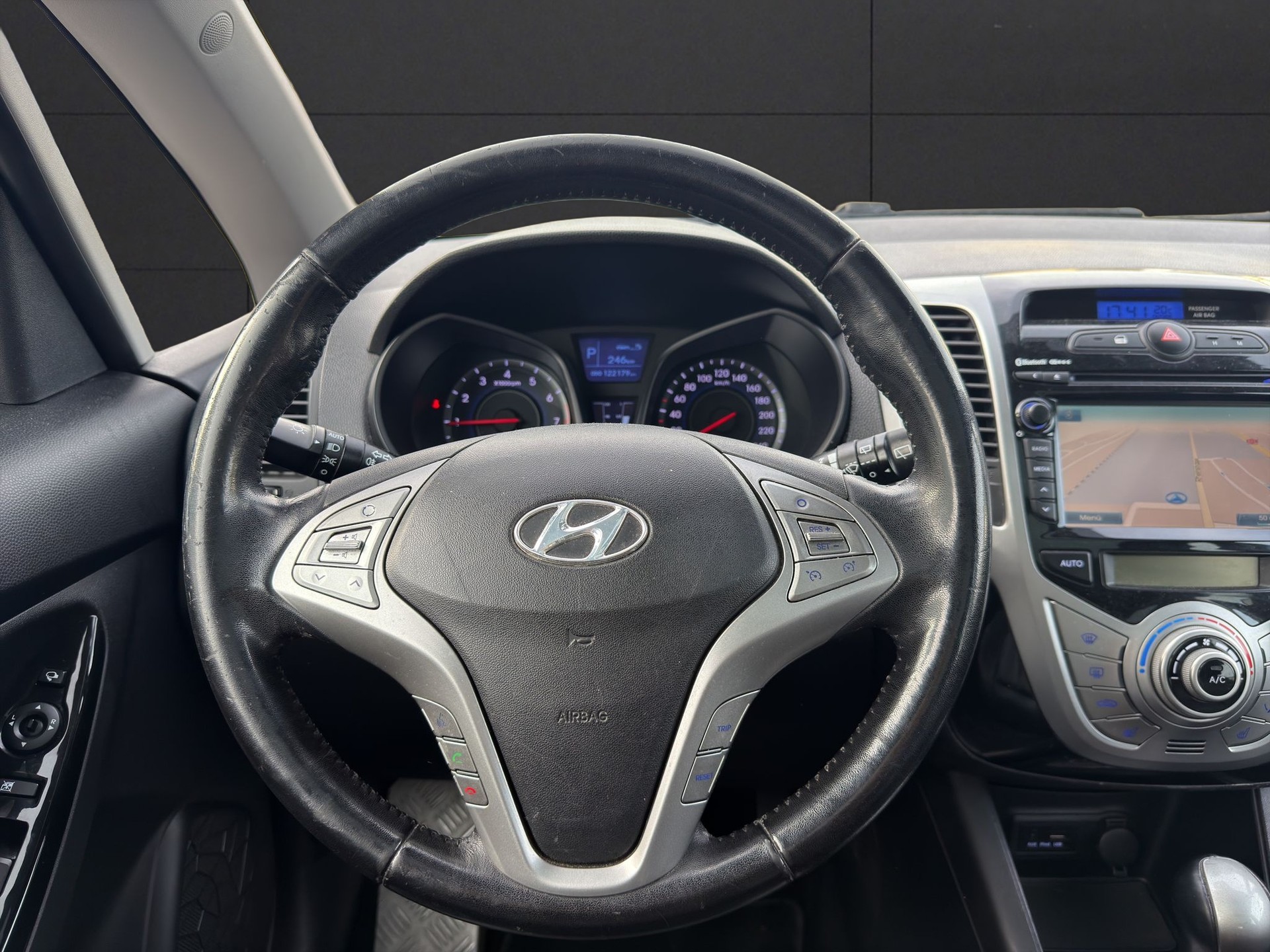 HYUNDAI iX20 1.6 Premium Automatic-image-10