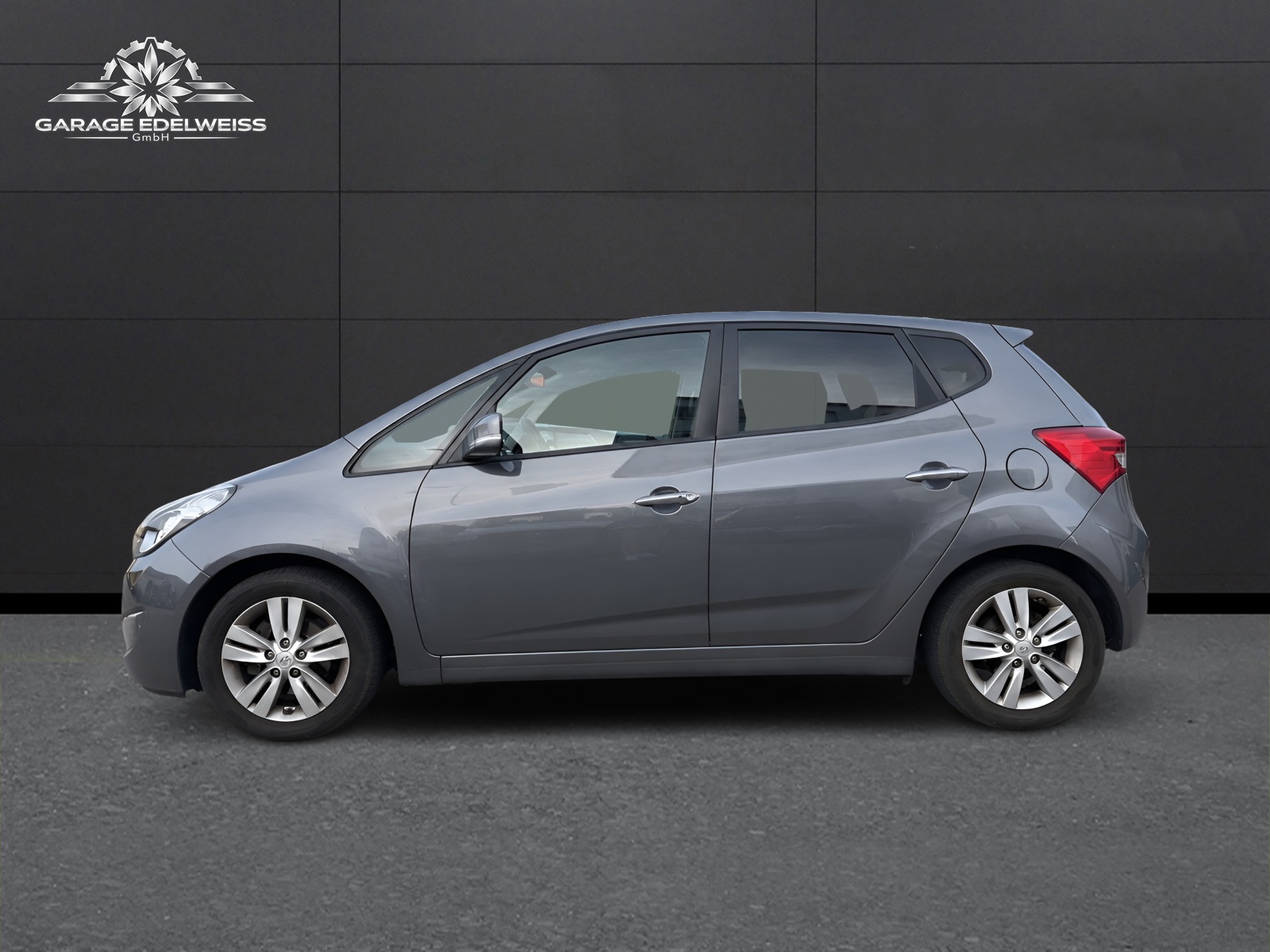 HYUNDAI iX20 1.6 Premium Automatic-showroom-element-1