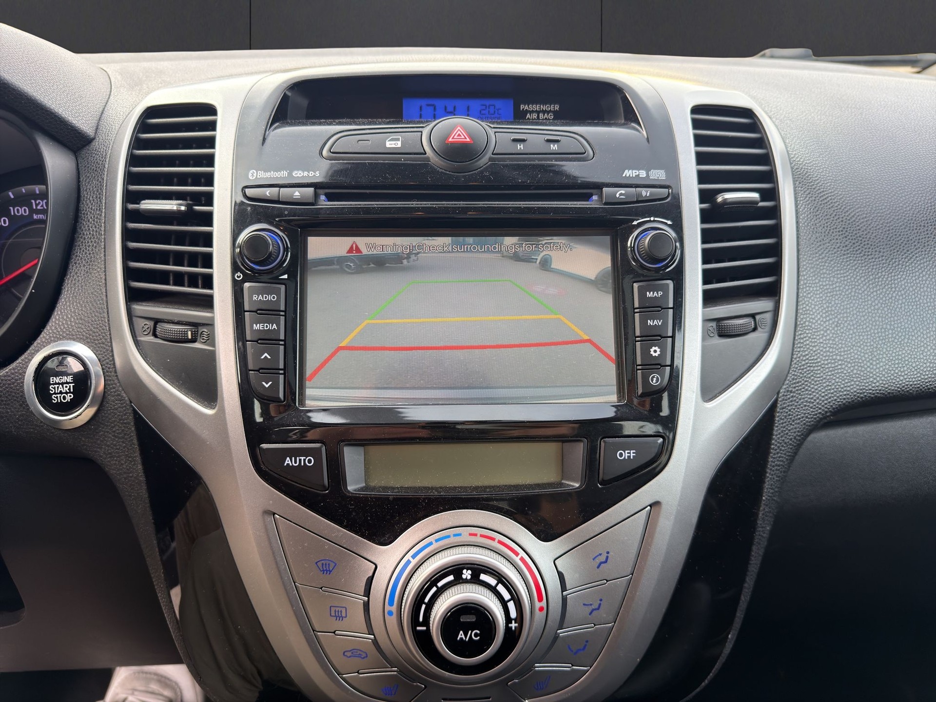 HYUNDAI iX20 1.6 Premium Automatic-image-11