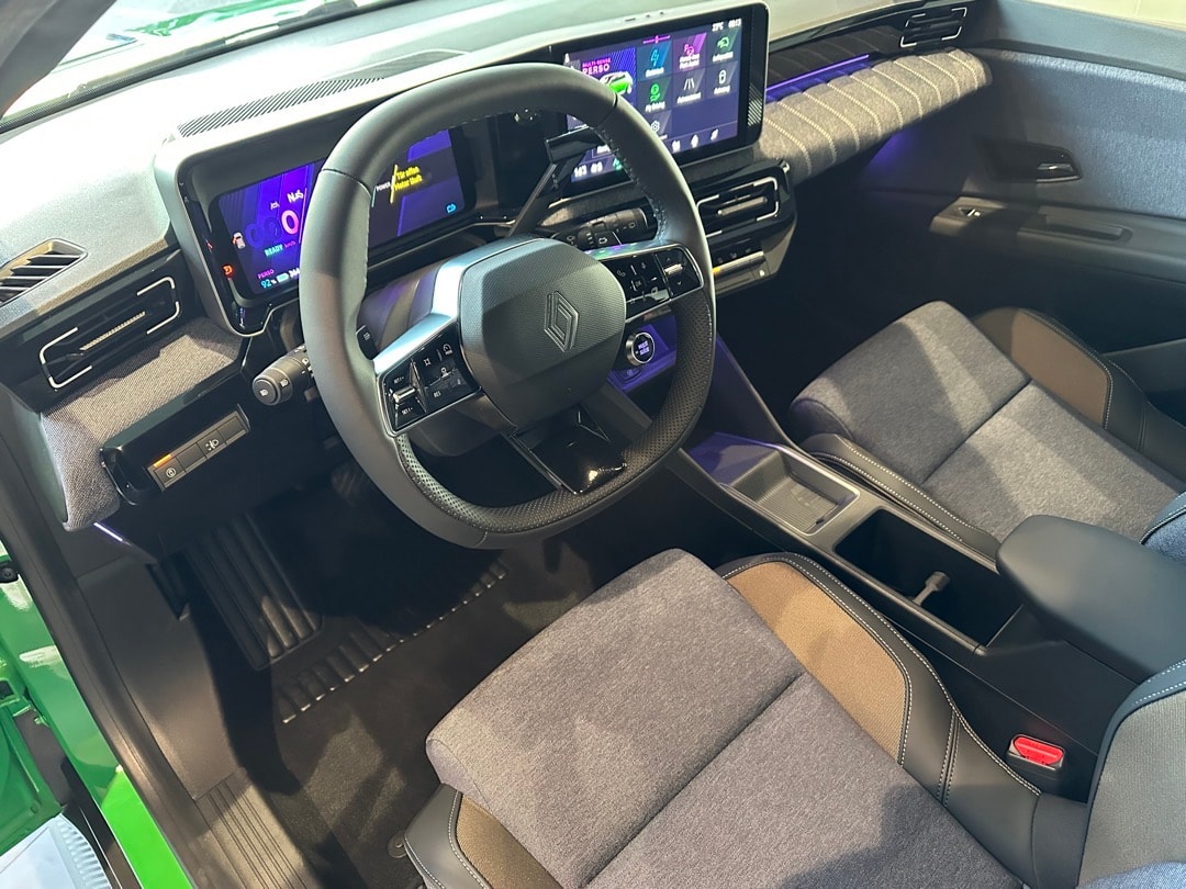 RENAULT R5 E-Tech Comfort Range 52 kWh Techno-image-10