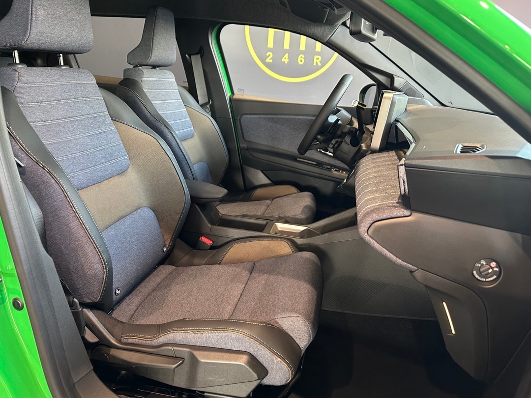 RENAULT R5 E-Tech Comfort Range 52 kWh Techno-image-11