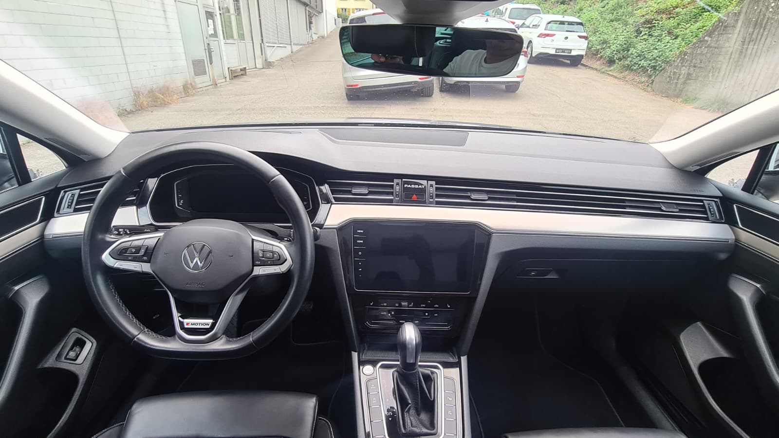 VW Passat 2.0 TDI BMT Elegance 4Motion DSG ** Voll-Leder ** RF-Kamera 360° ** Sitzmemory ** Panorama-Glasdach ** Modell 2023 **-image-17