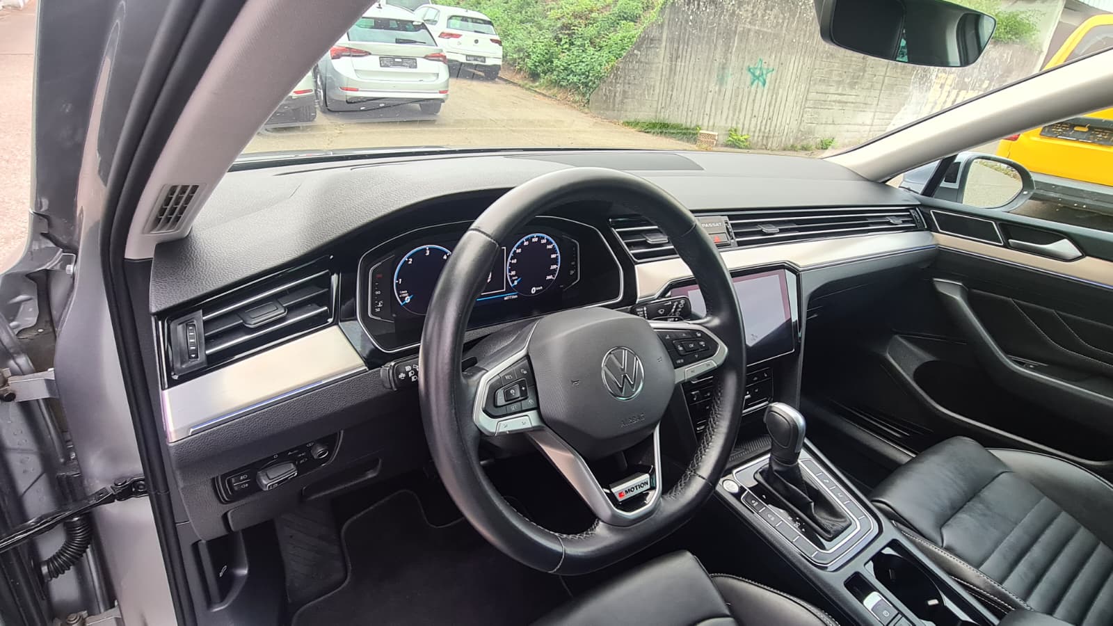 VW Passat 2.0 TDI BMT Elegance 4Motion DSG ** Voll-Leder ** RF-Kamera 360° ** Sitzmemory ** Panorama-Glasdach ** Modell 2023 **-image-18