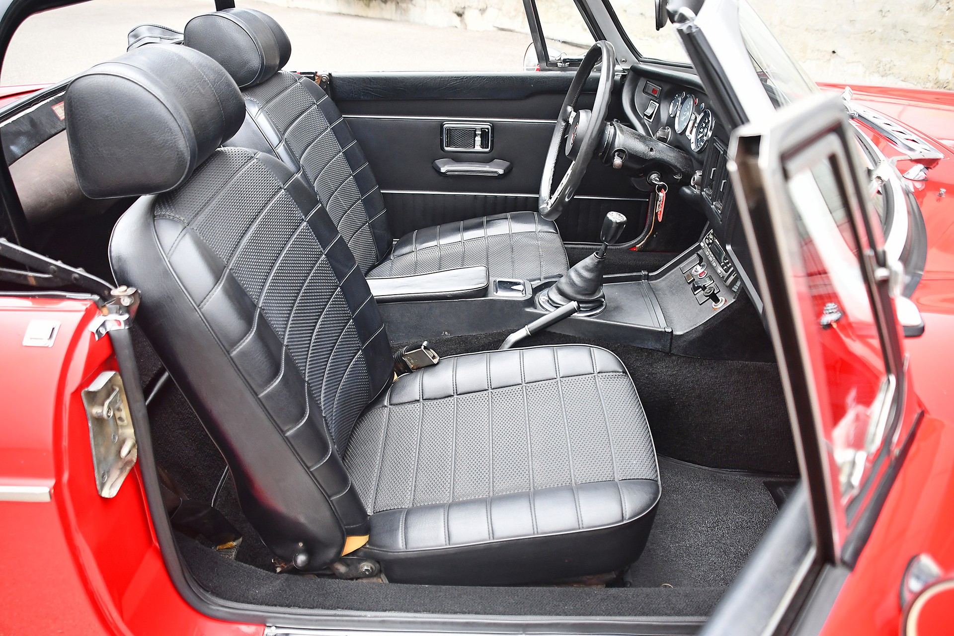 MG Roadster-image-13