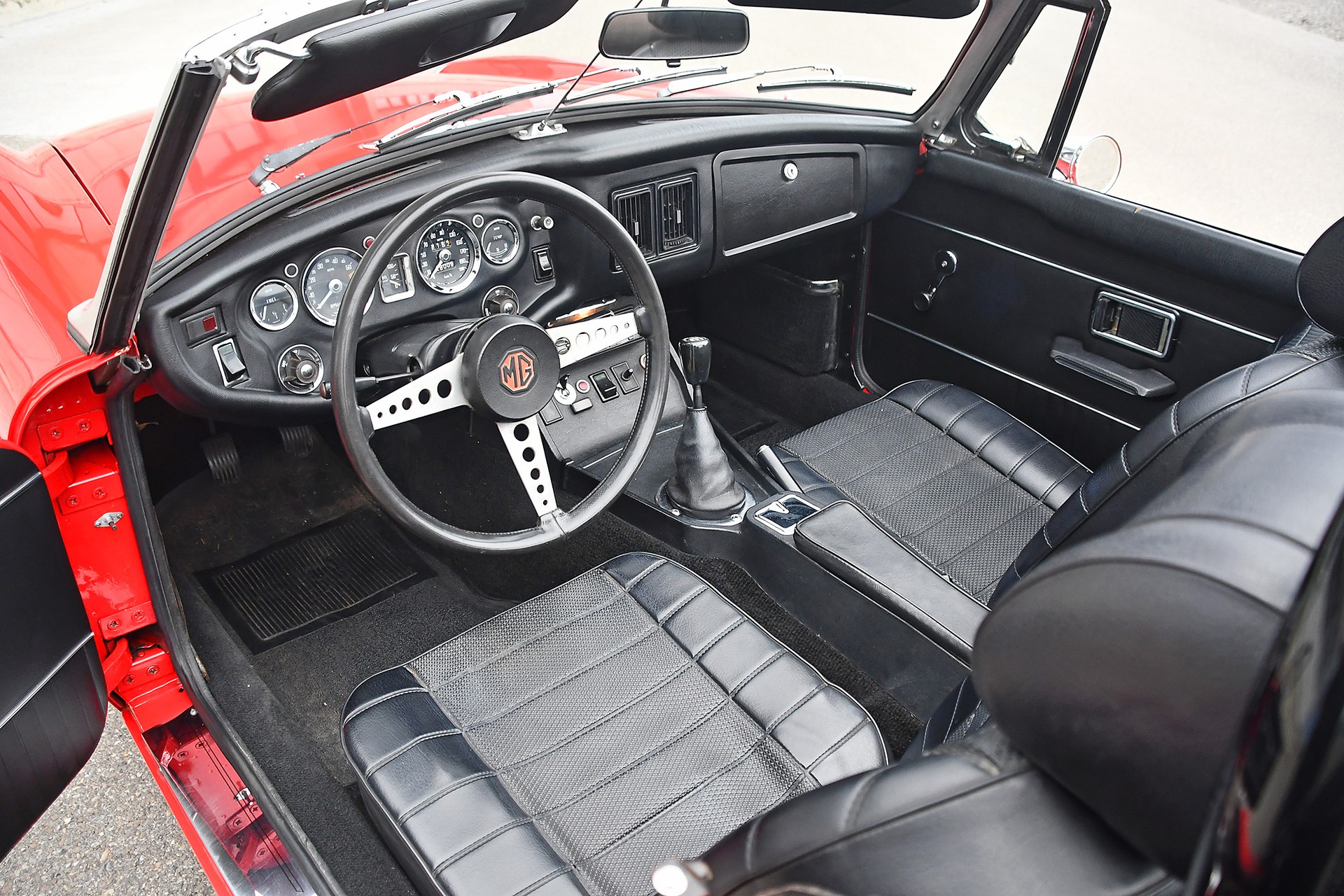 MG Roadster-image-14
