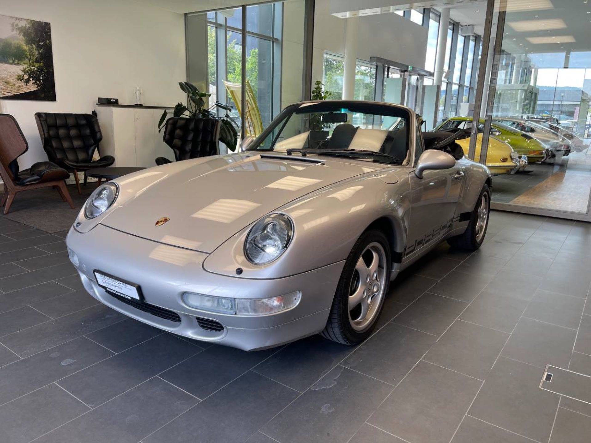 PORSCHE 911 Carrera Cabriolet-image-5