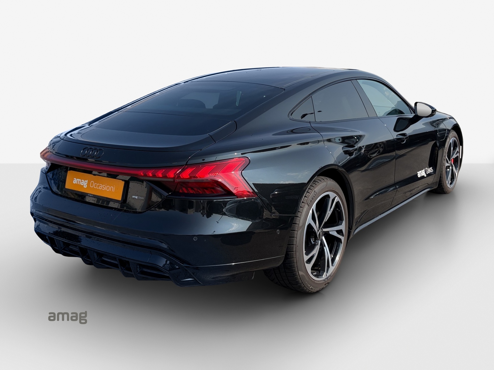 AUDI e-tron GT quattro-image-4