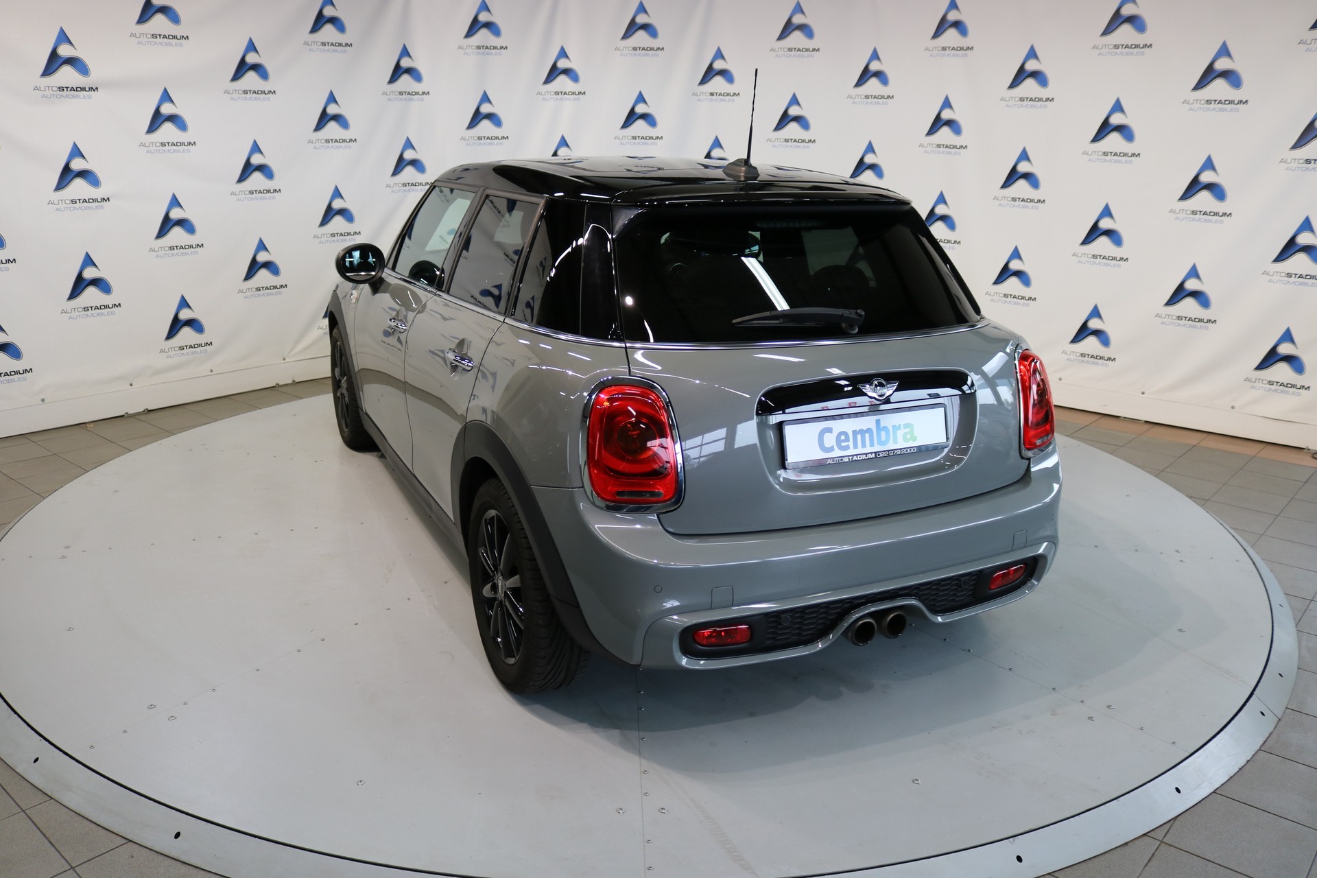MINI Cooper S-image-15