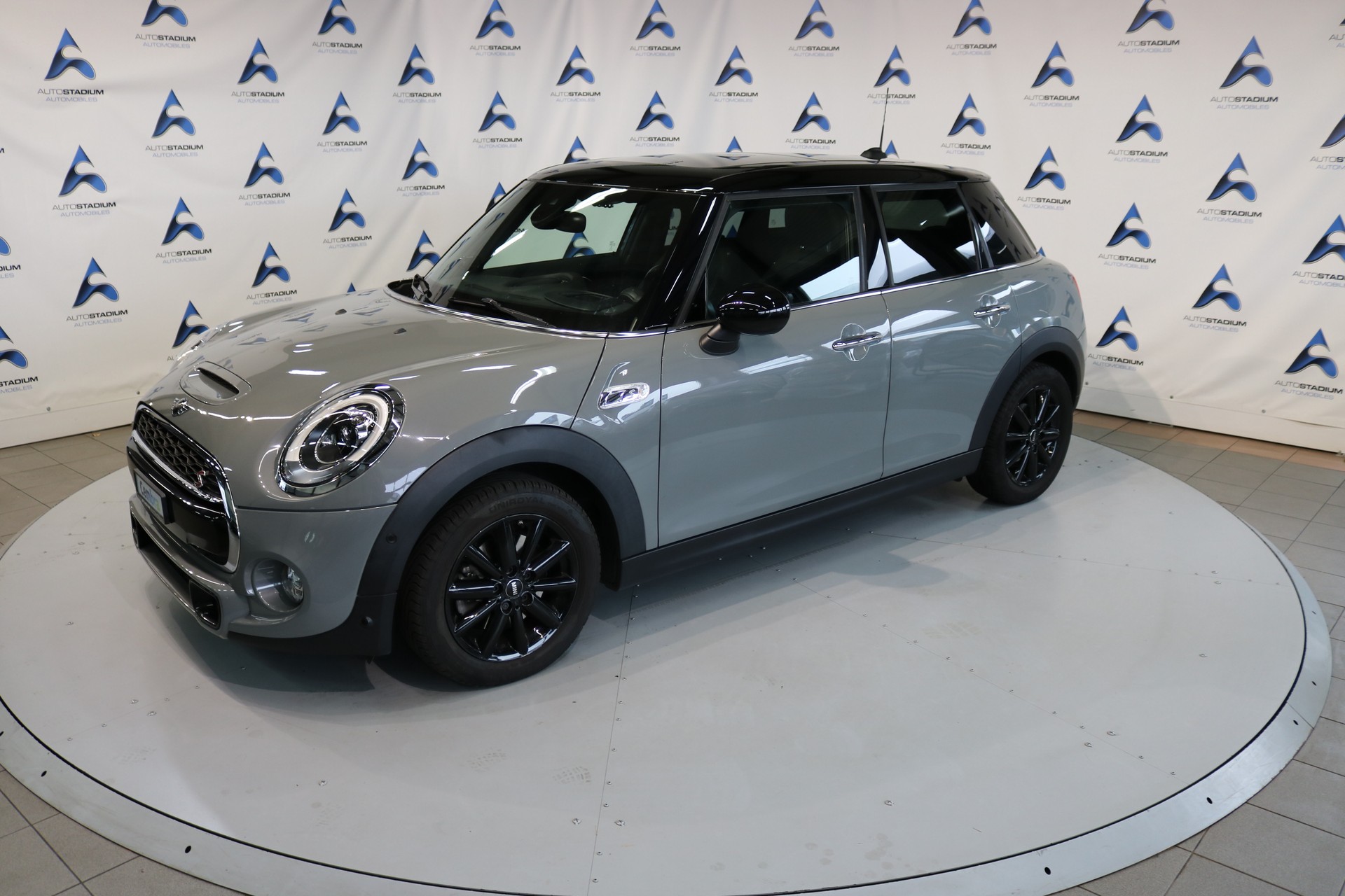 MINI Cooper S-image-9