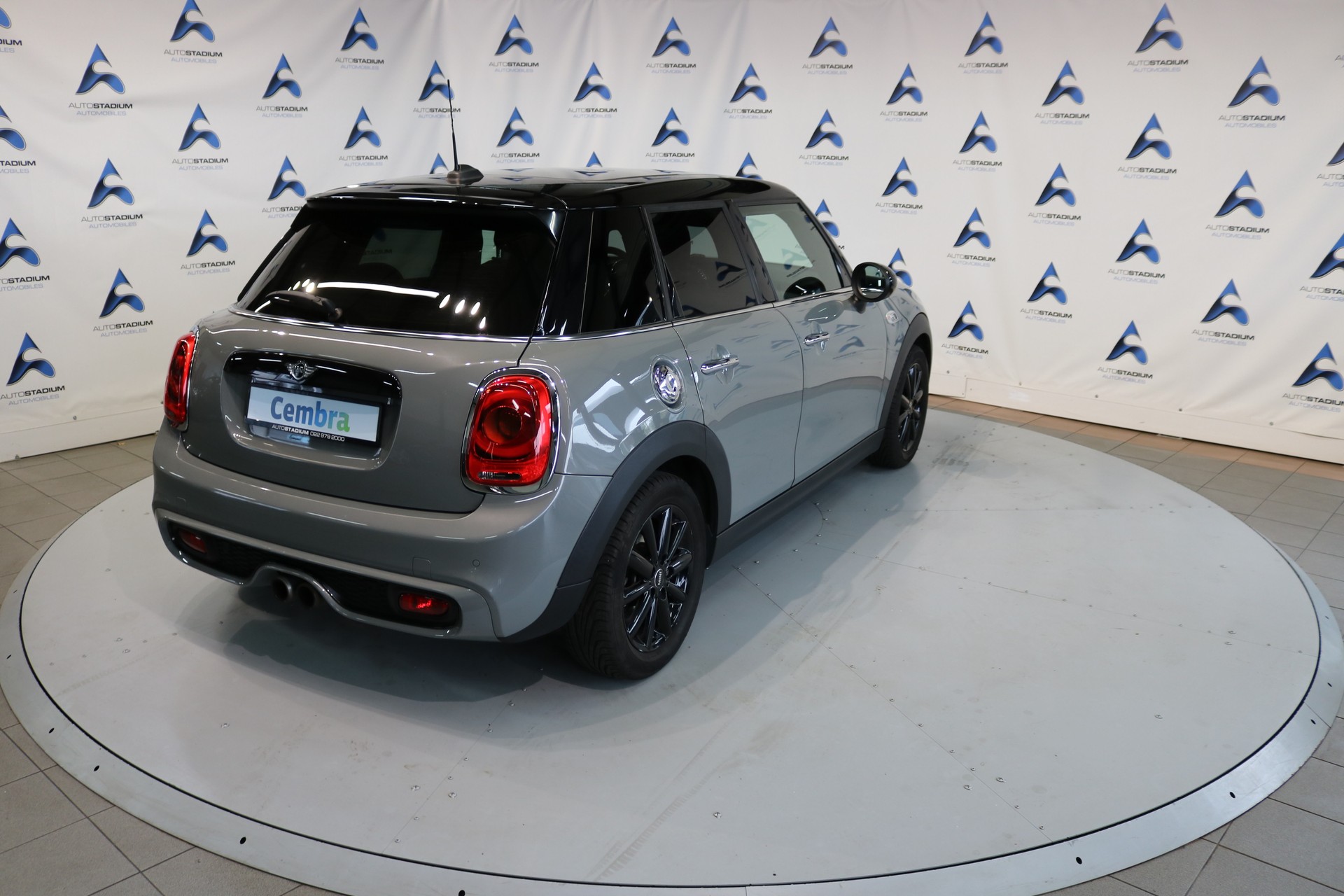 MINI Cooper S-image-18