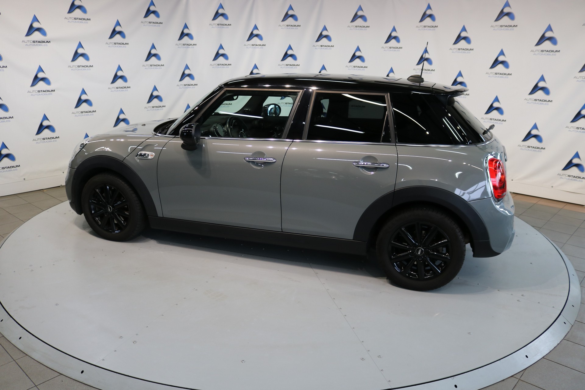 MINI Cooper S-image-12
