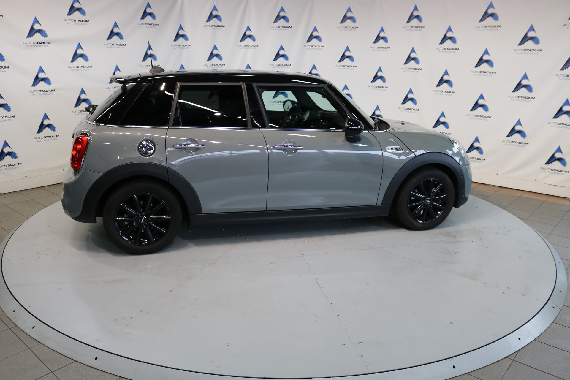 MINI Cooper S-image-21