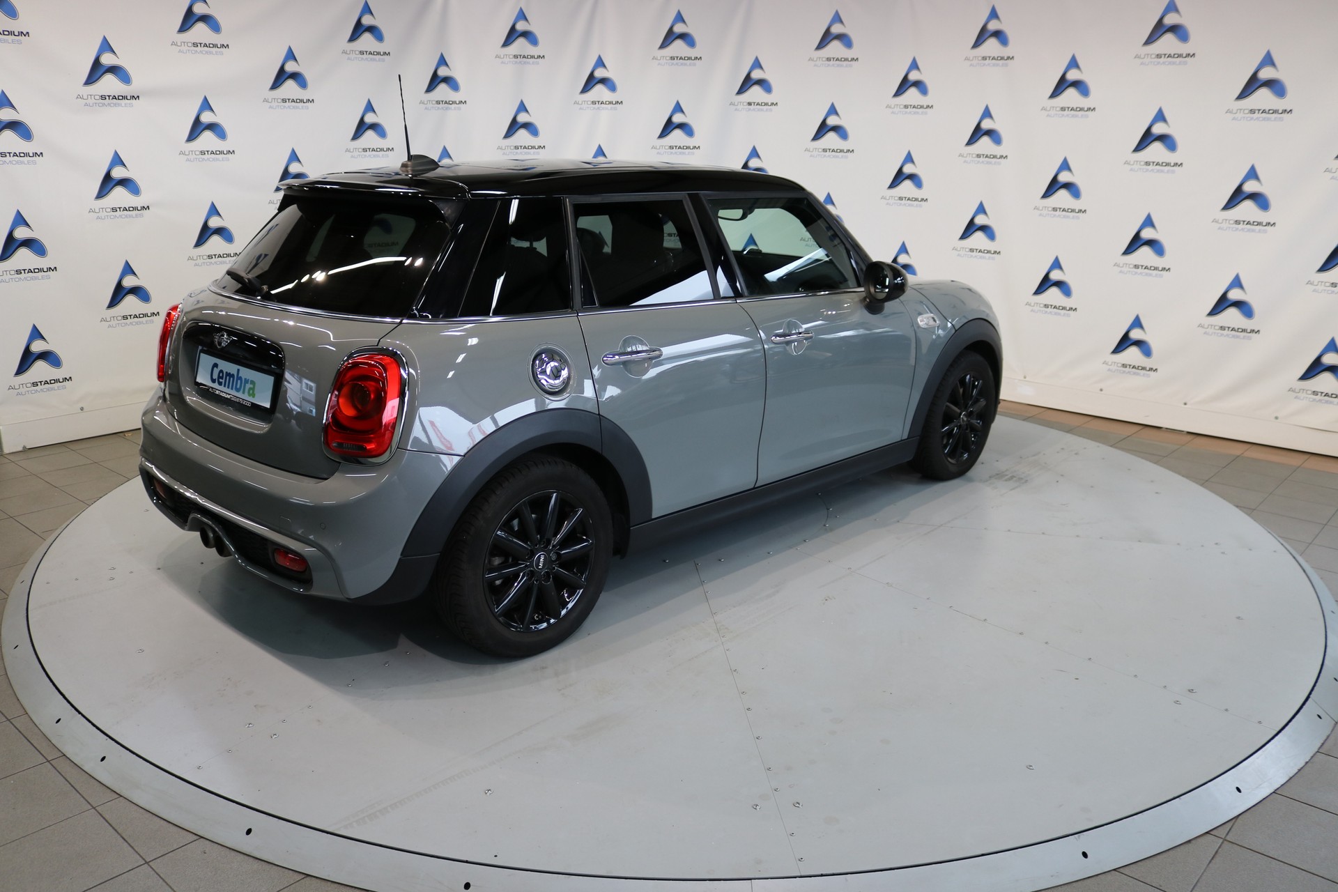 MINI Cooper S-image-19