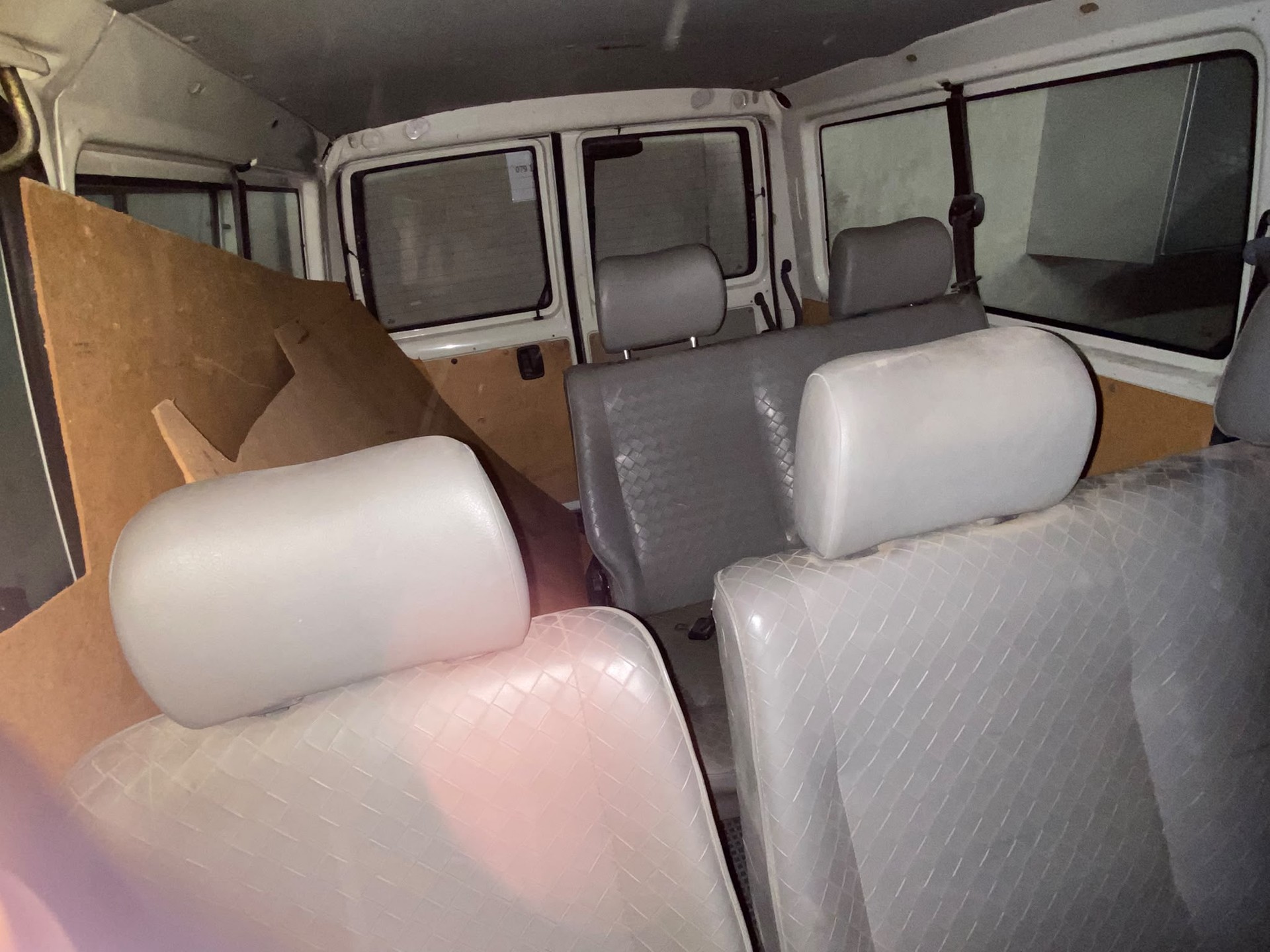 VW T4 Multivan 2.5TDI ABS-image-9