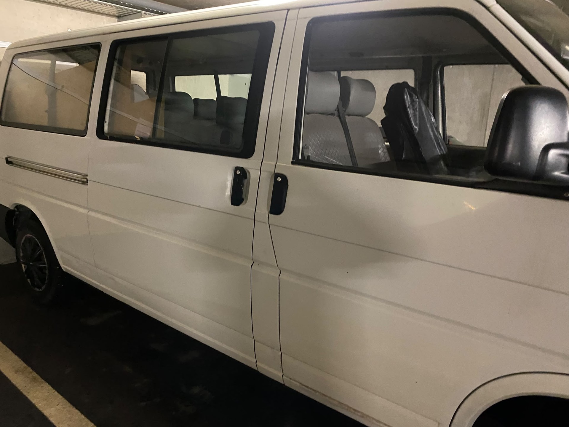VW T4 Multivan 2.5TDI ABS-image-3