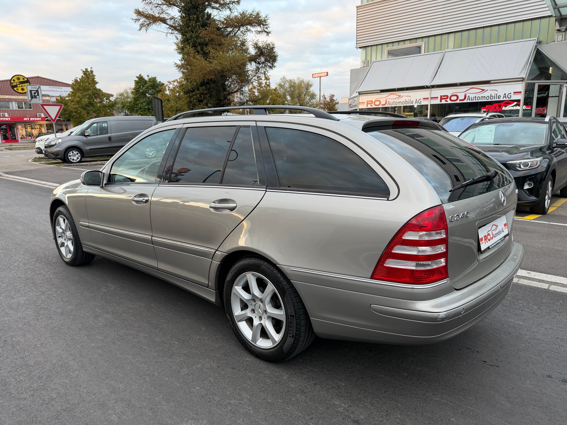 MERCEDES-BENZ C 240 Elégance 4Matic Automatic-image-6