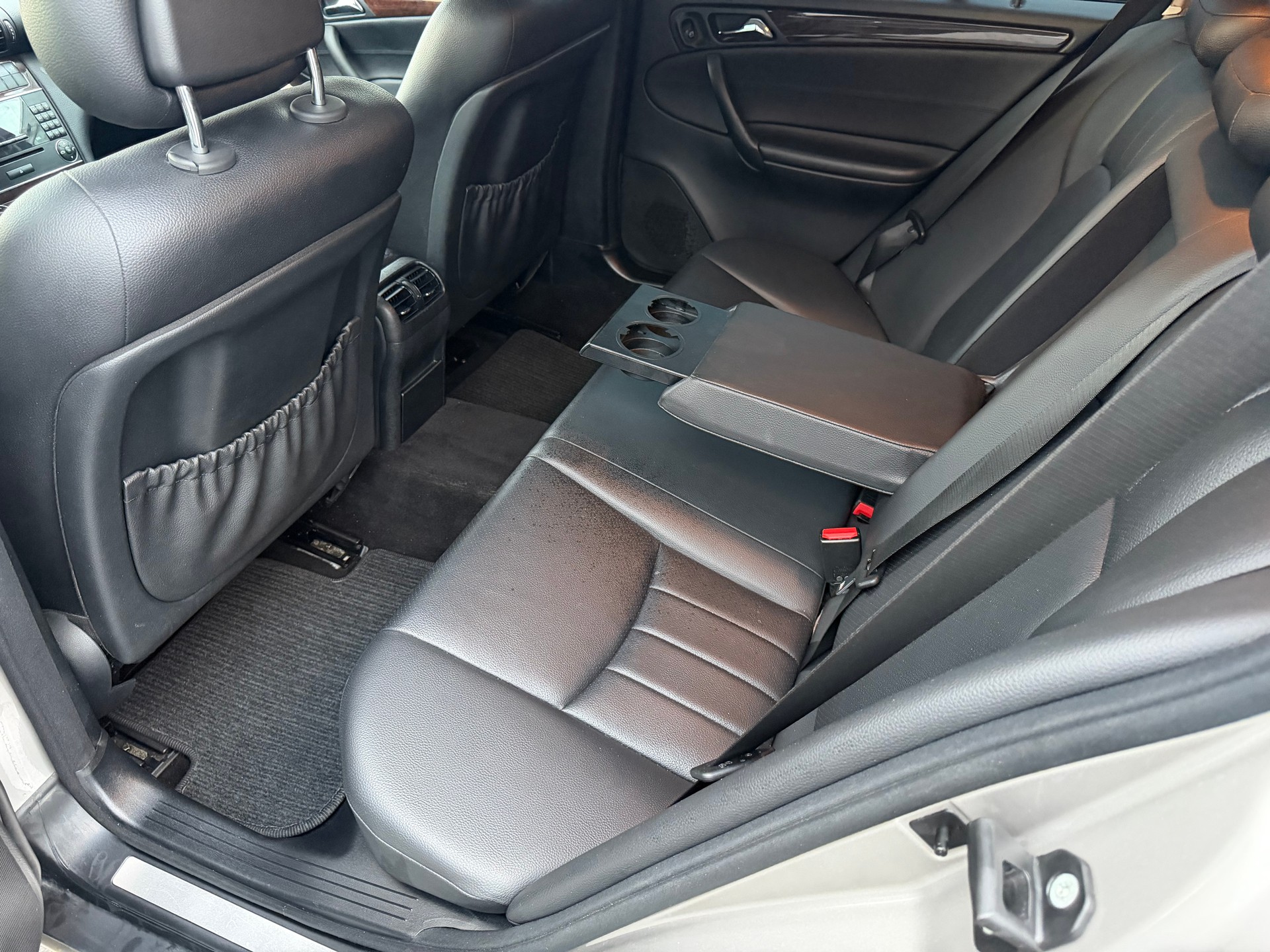 MERCEDES-BENZ C 240 Elégance 4Matic Automatic-image-9