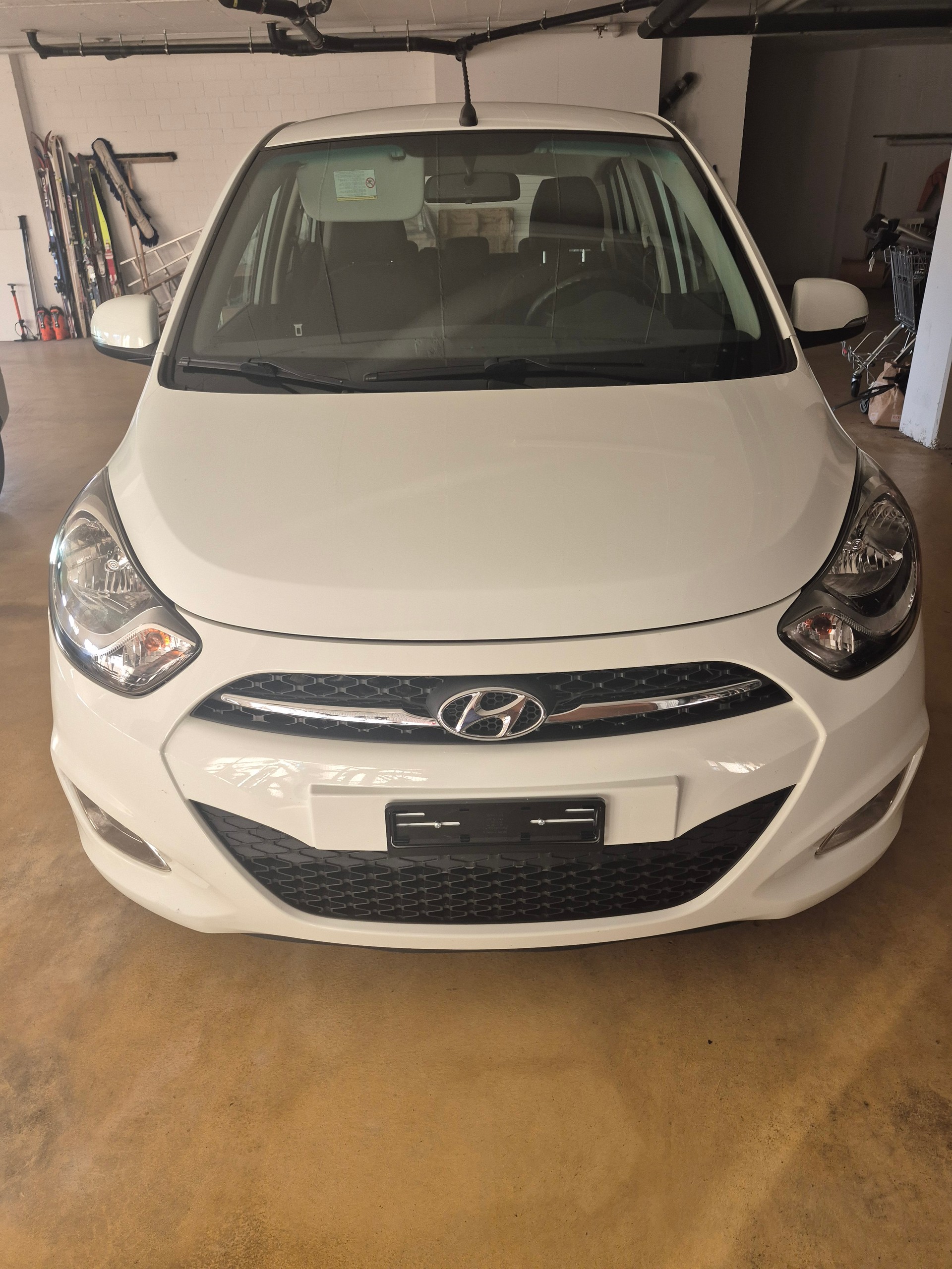 HYUNDAI 1.2 Style-image-0