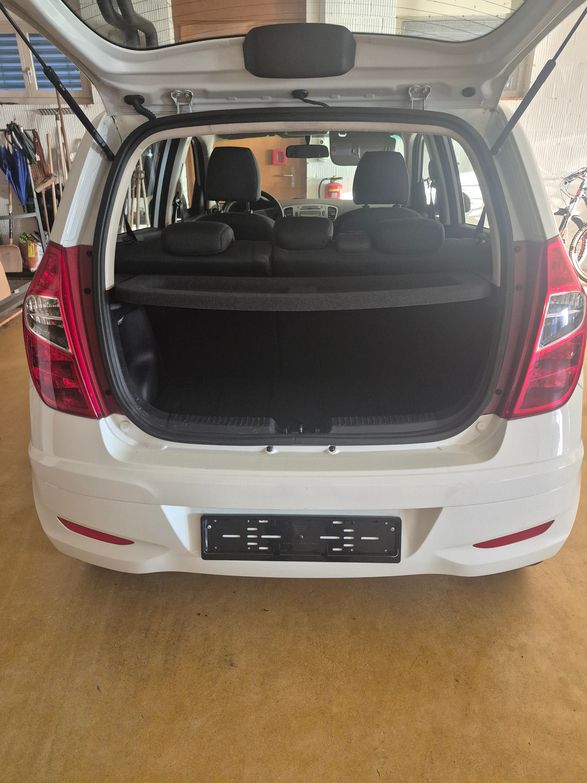 HYUNDAI 1.2 Style-image-3