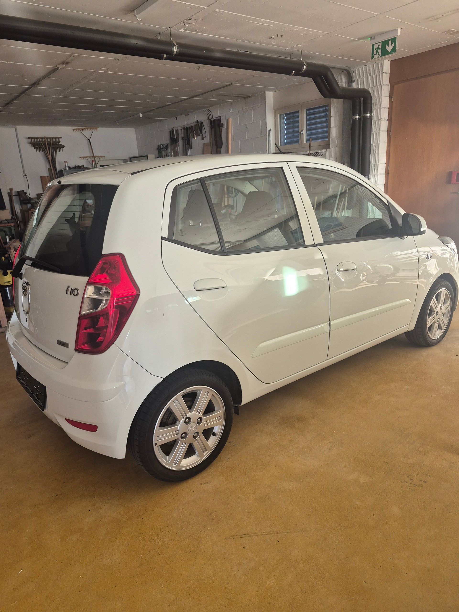 HYUNDAI 1.2 Style-image-2