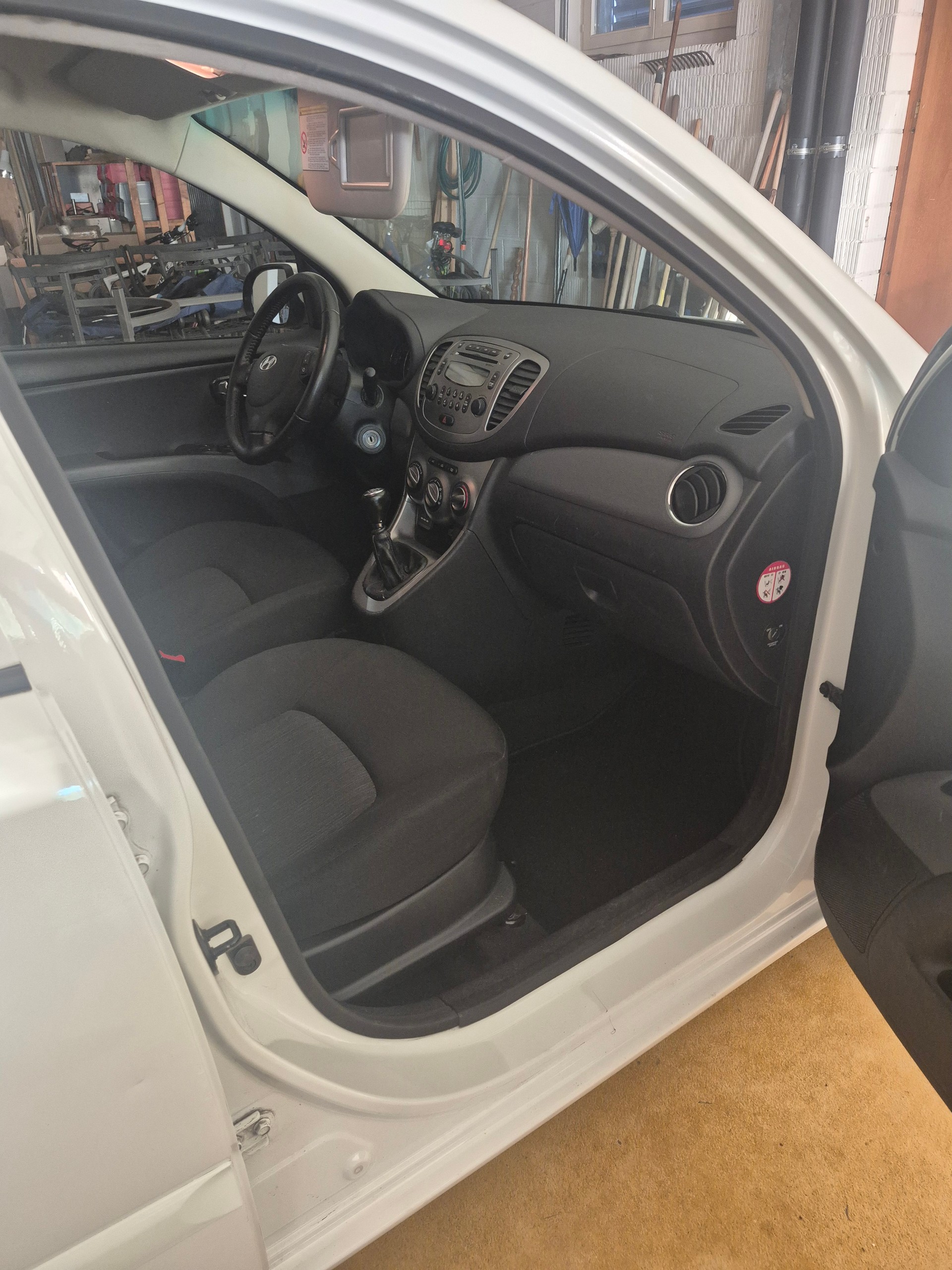 HYUNDAI 1.2 Style-image-5