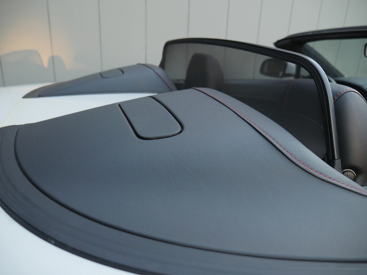 ASTON MARTIN V8 Vantage 4.7 N430 Sportshift-image-9