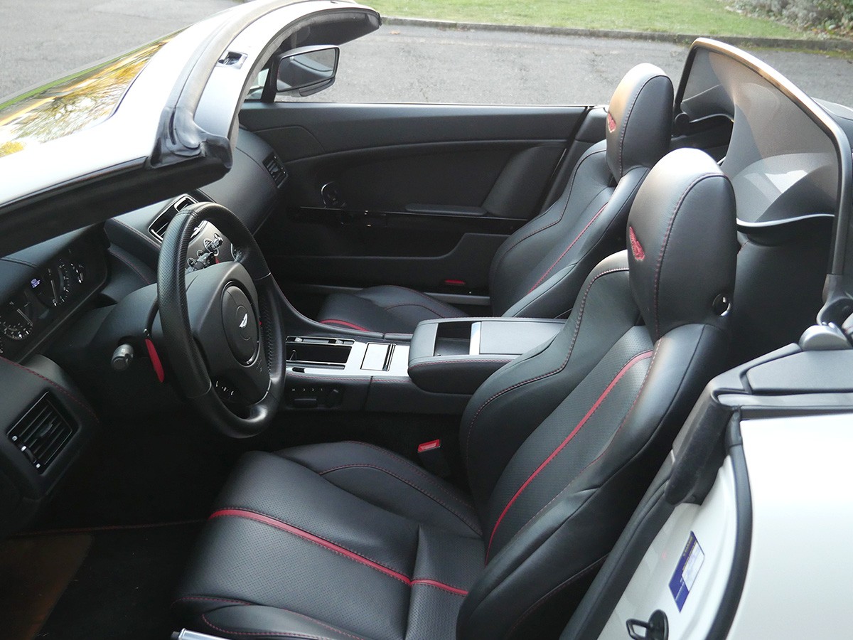 ASTON MARTIN V8 Vantage 4.7 N430 Sportshift-image-10