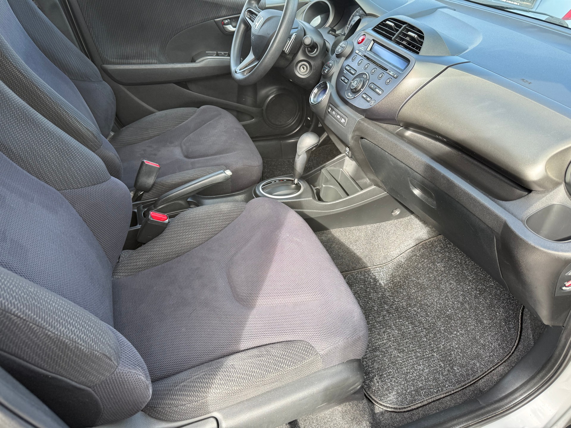 HONDA Jazz 1.3i Hybrid Comfort CVT-image-8