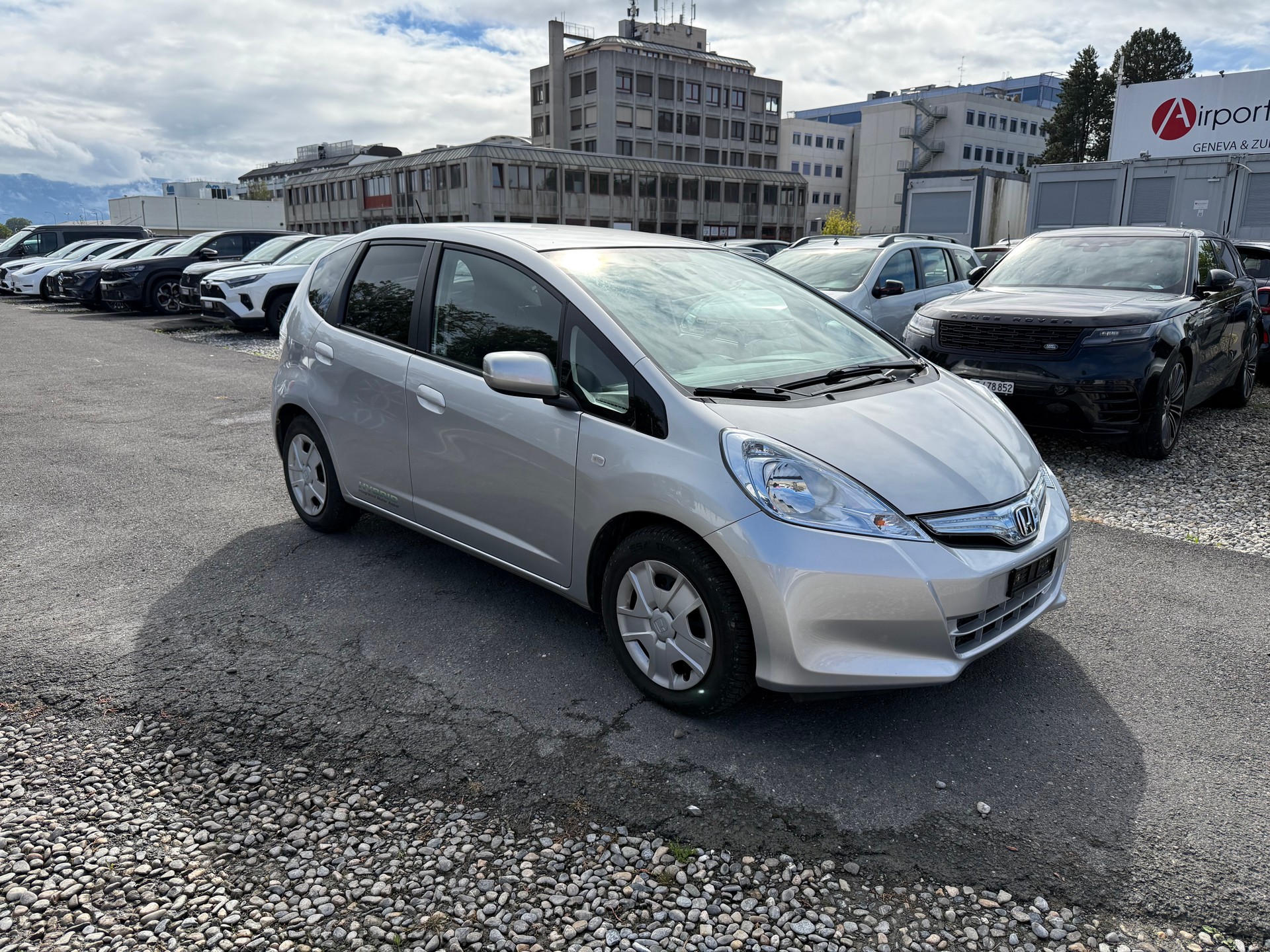 HONDA Jazz 1.3i Hybrid Comfort CVT-image-2
