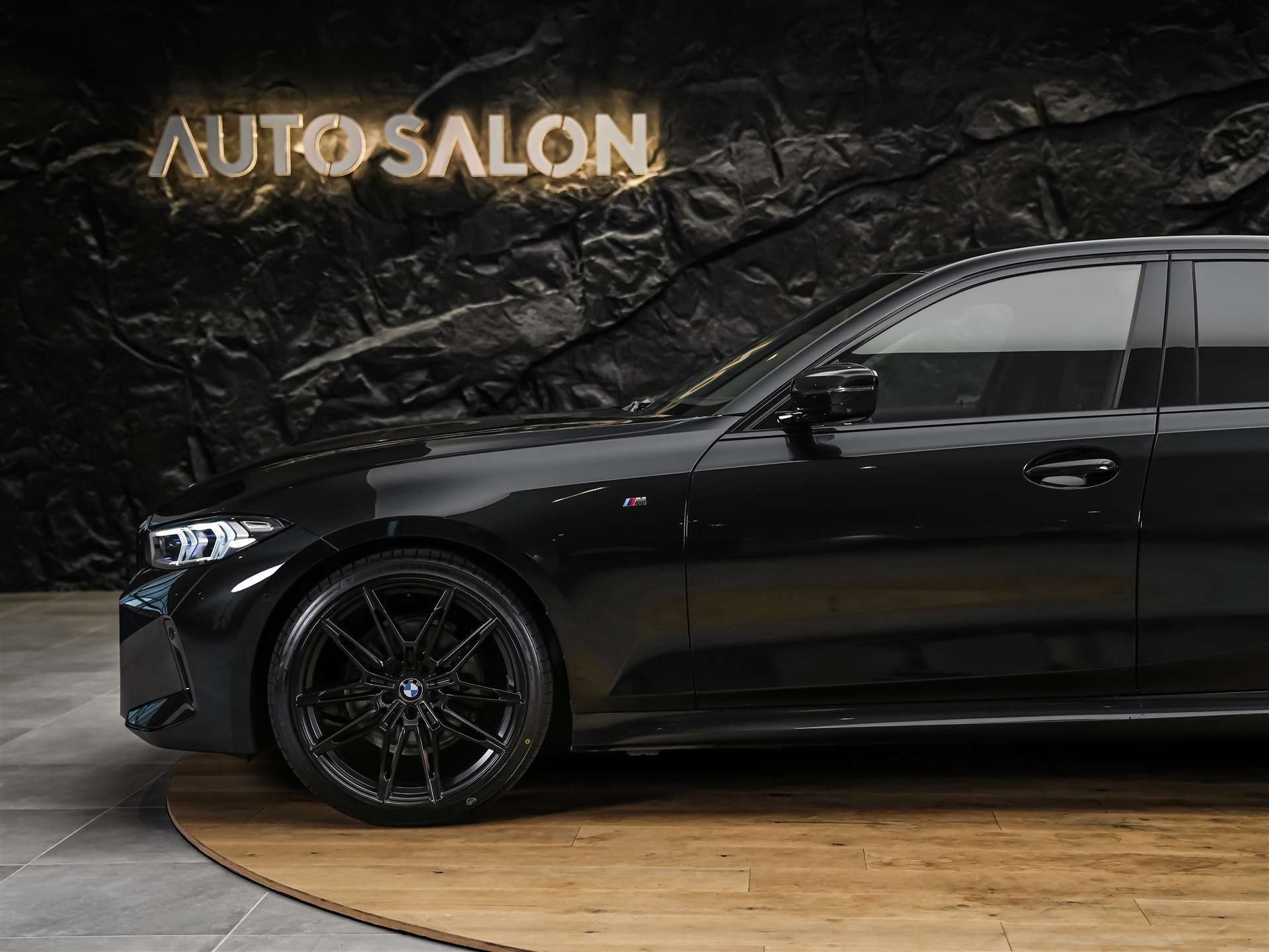 BMW 320d xDrive Steptronic M Sport Pro *ALL BLACK*Facelift*Werksgarantie*20" Felgen*Head-Up*-image-16