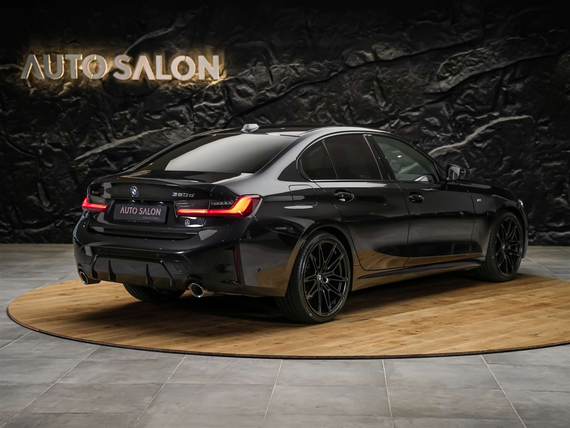 BMW 320d xDrive Steptronic M Sport Pro *ALL BLACK*Facelift*Werksgarantie*20" Felgen*Head-Up*-image-5