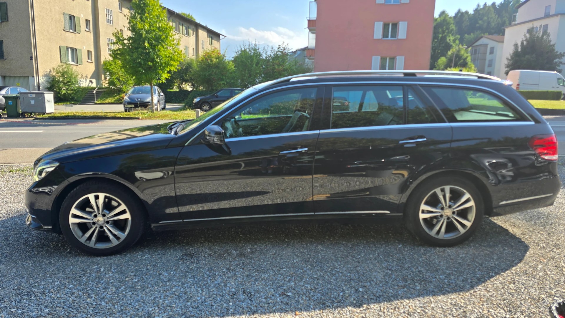 MERCEDES-BENZ E 250 BlueTEC Avantgarde 4Matic 7G-Tronic-image-1
