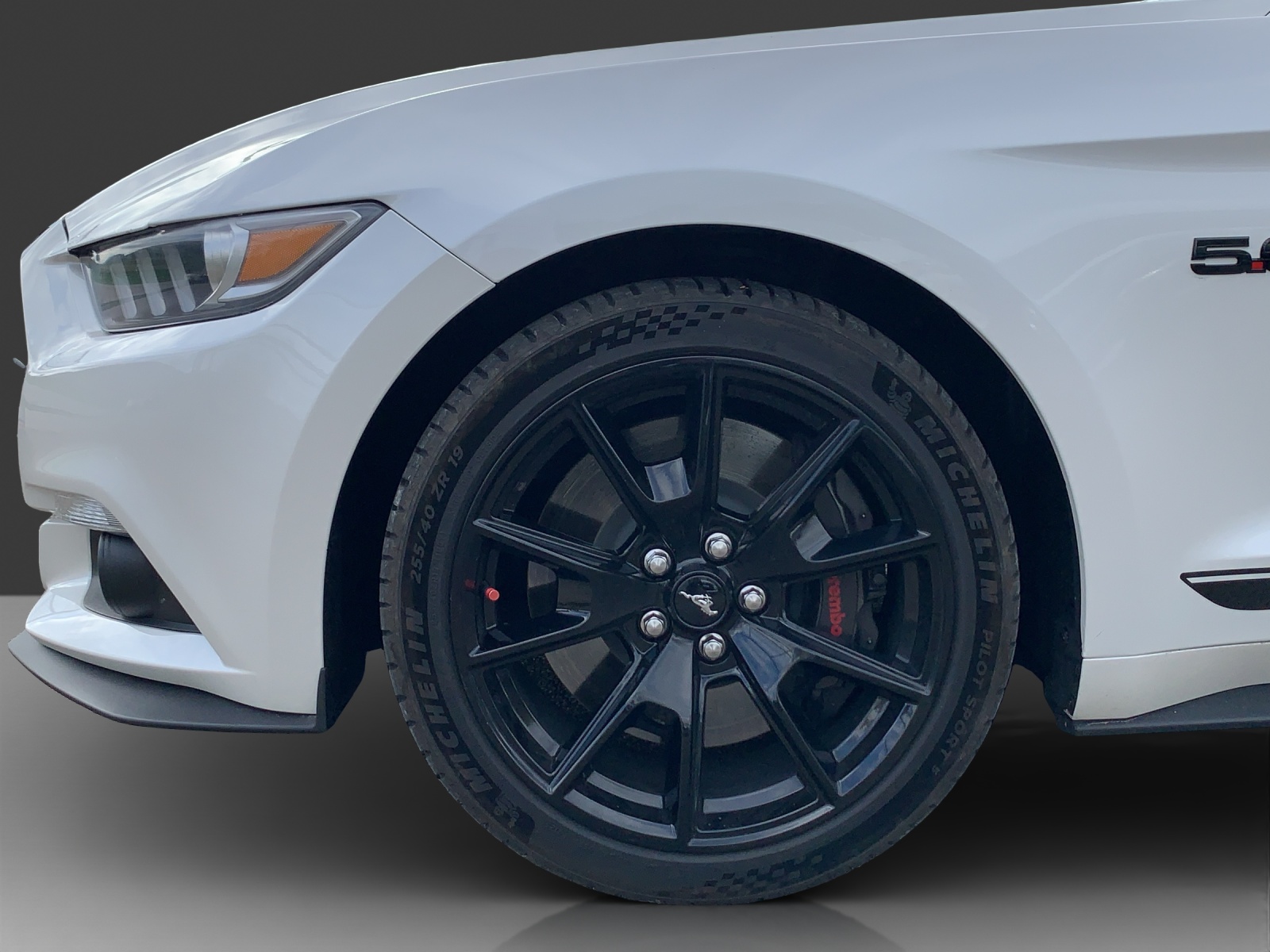 FORD Mustang Fastback 5.0 V8 GT Automat-image-10