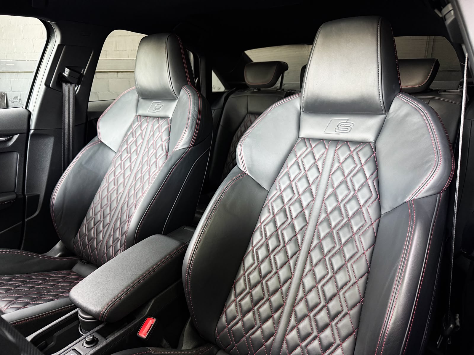 AUDI S3 Limousine 2.0 TFSI quattro S-tronic-image-19