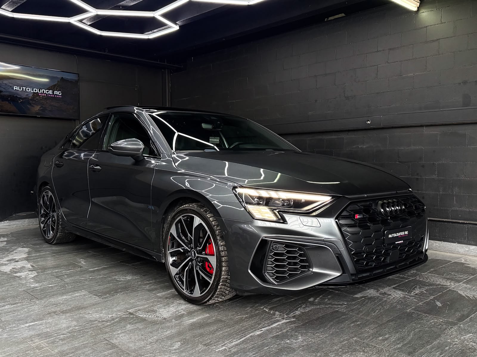 AUDI S3 Limousine 2.0 TFSI quattro S-tronic-image-1