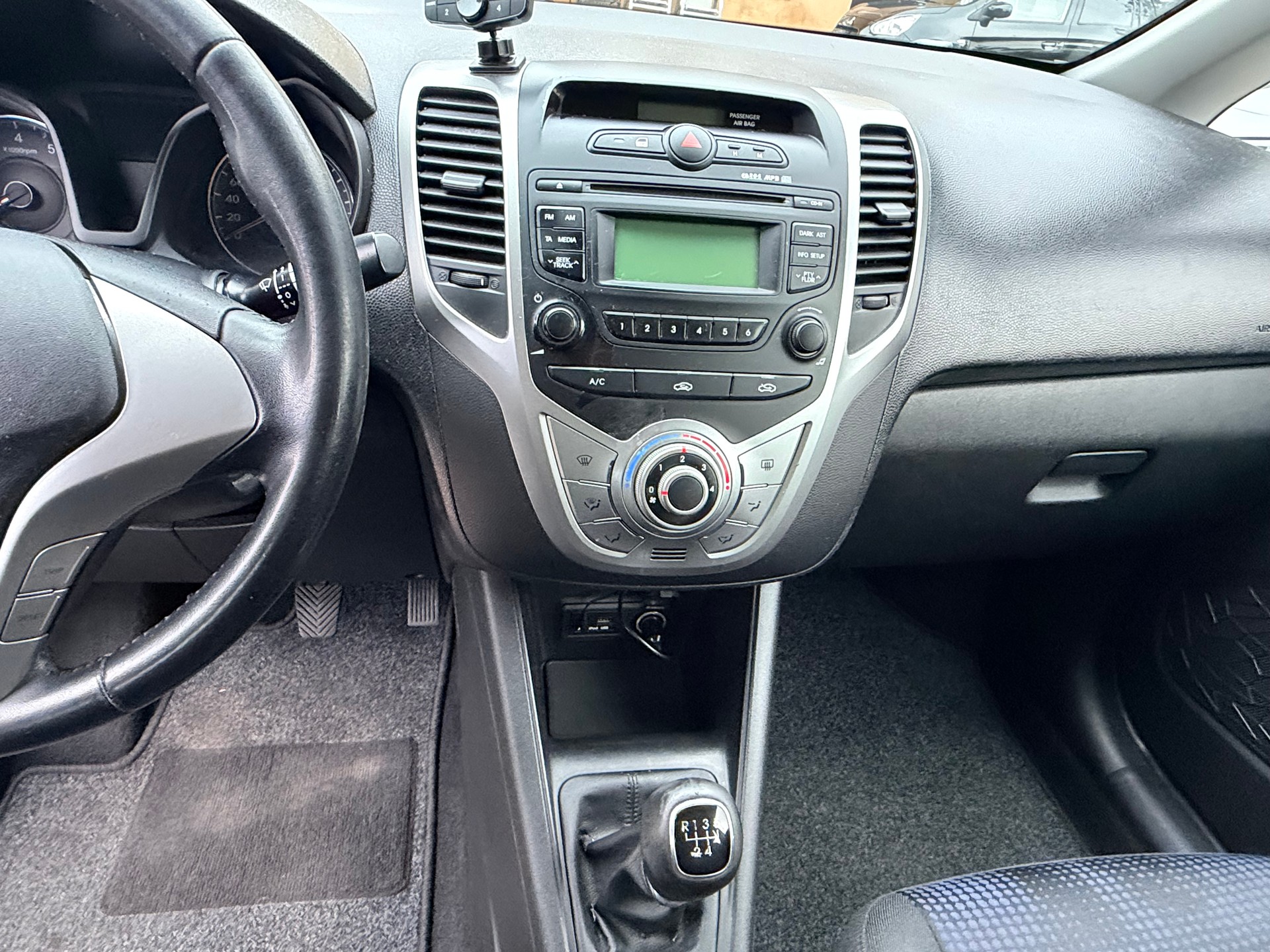 HYUNDAI iX20 1.4 Comfort-image-17