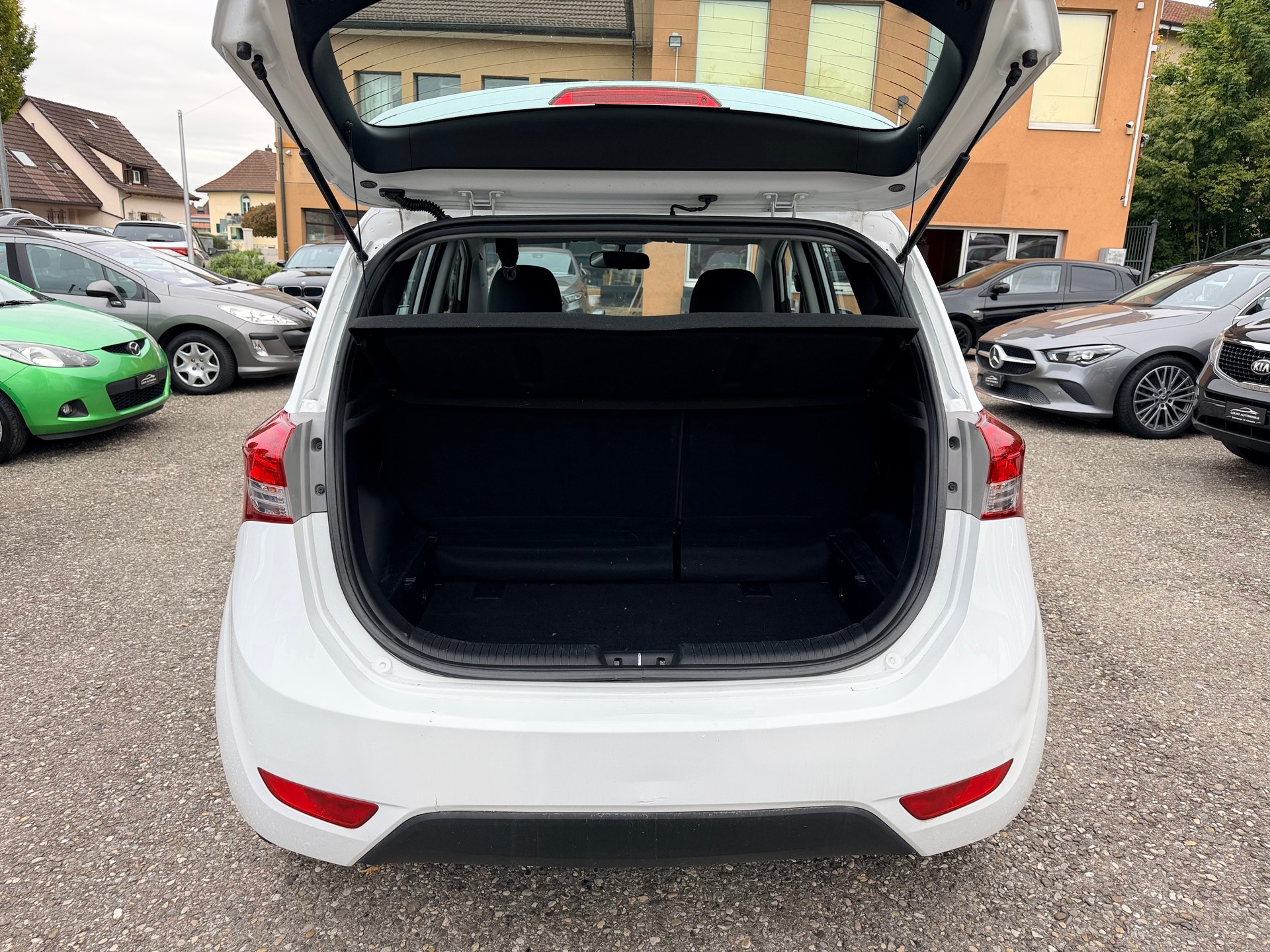 HYUNDAI iX20 1.4 Comfort-image-8